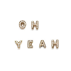 Showtime (alphabet) Pin / 9ct gold